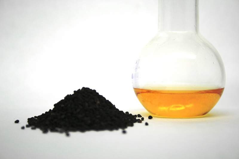 best face oils for acne - black cumin seed