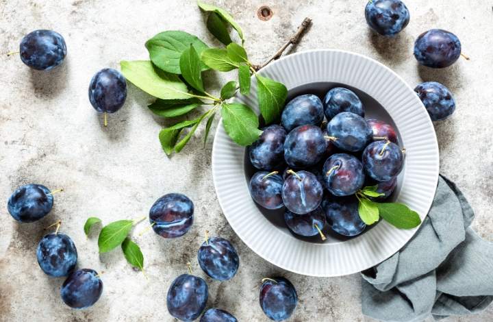 plums plums