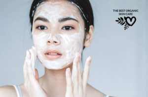 The Best Organic Cleansers for Oily Skin